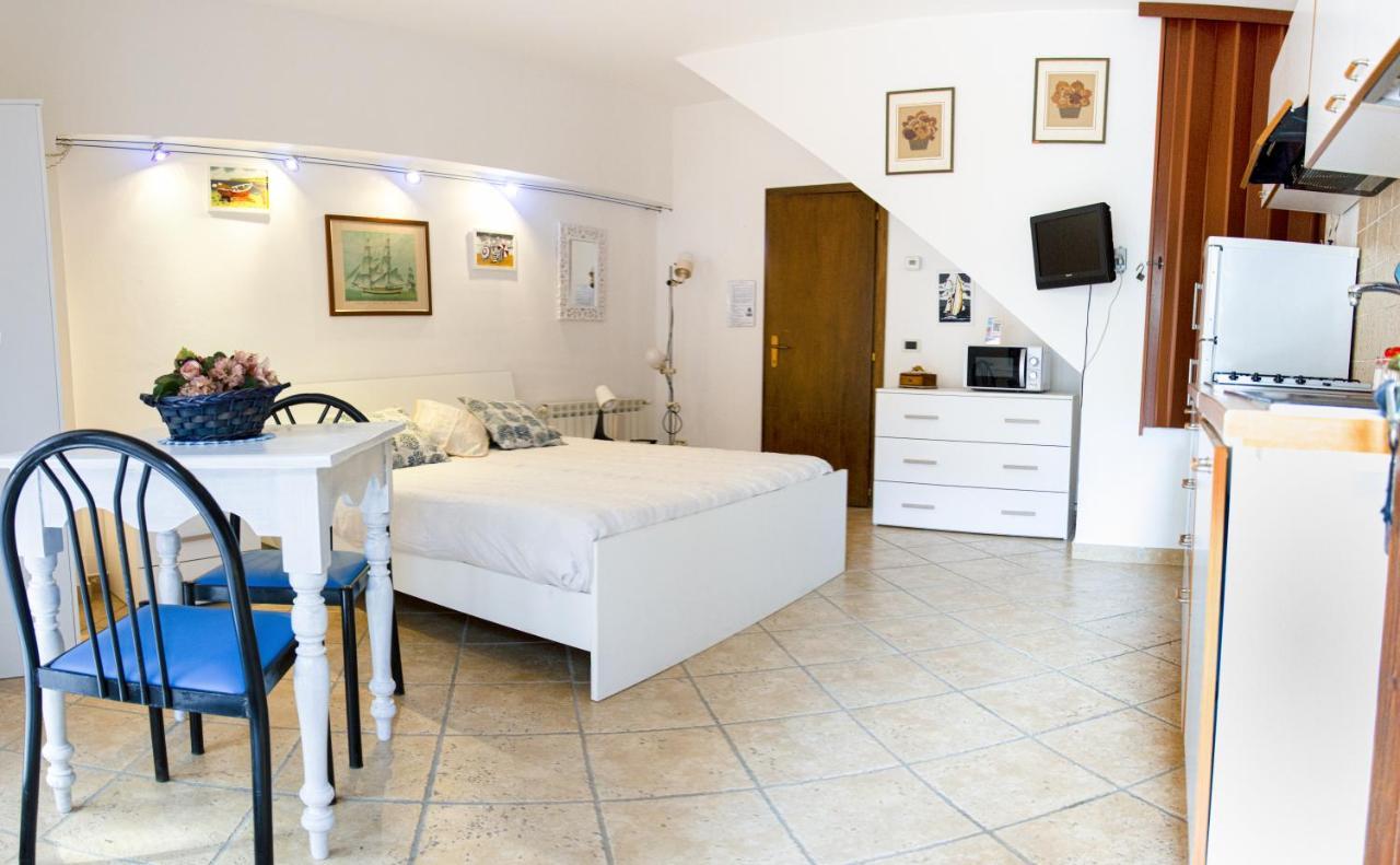 Appartamenti La Casina ポルト・アッズッロ エクステリア 写真