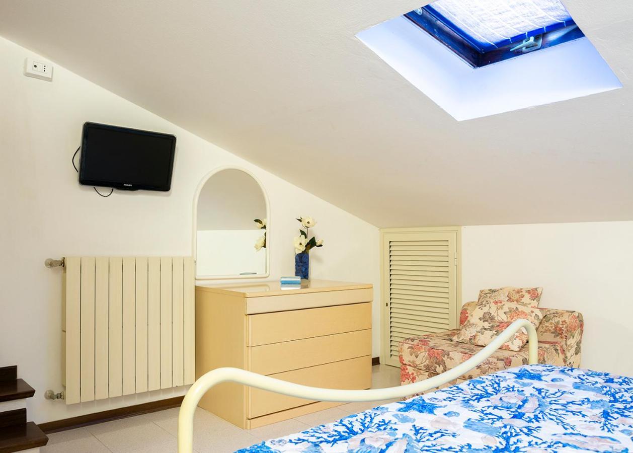 Appartamenti La Casina ポルト・アッズッロ エクステリア 写真